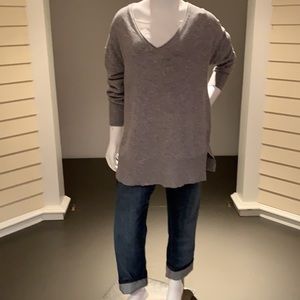 J. CREW NWT Gray V-neck Long Sleeve Boyfriend Sweater Size S